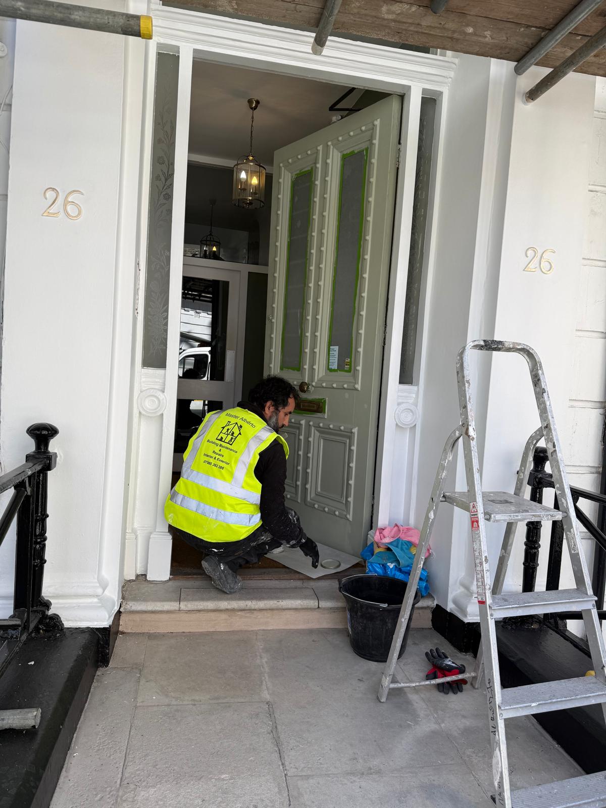 Master Alberto team on site in London